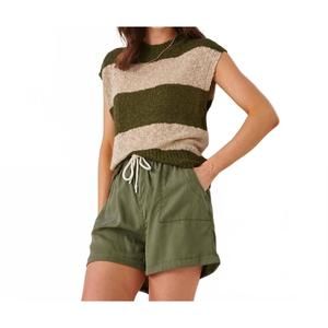 NEW GIFTCRAFT knit round neck cap sweater in green
